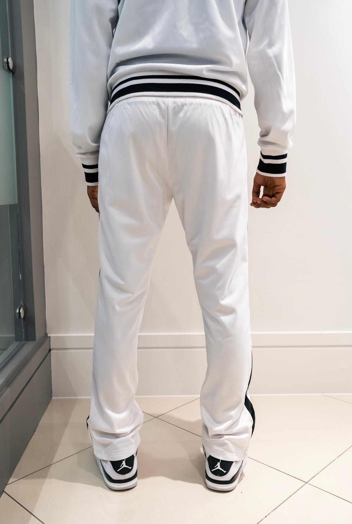 PREMIUM WHITE BOTTOM