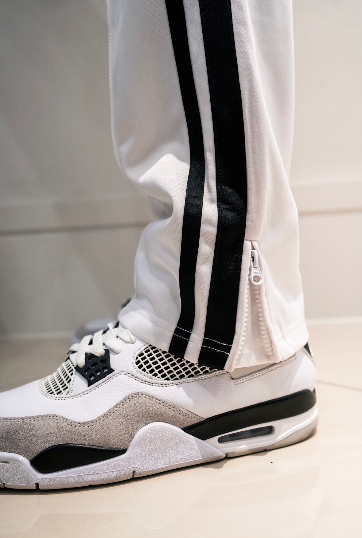 PREMIUM WHITE BOTTOM