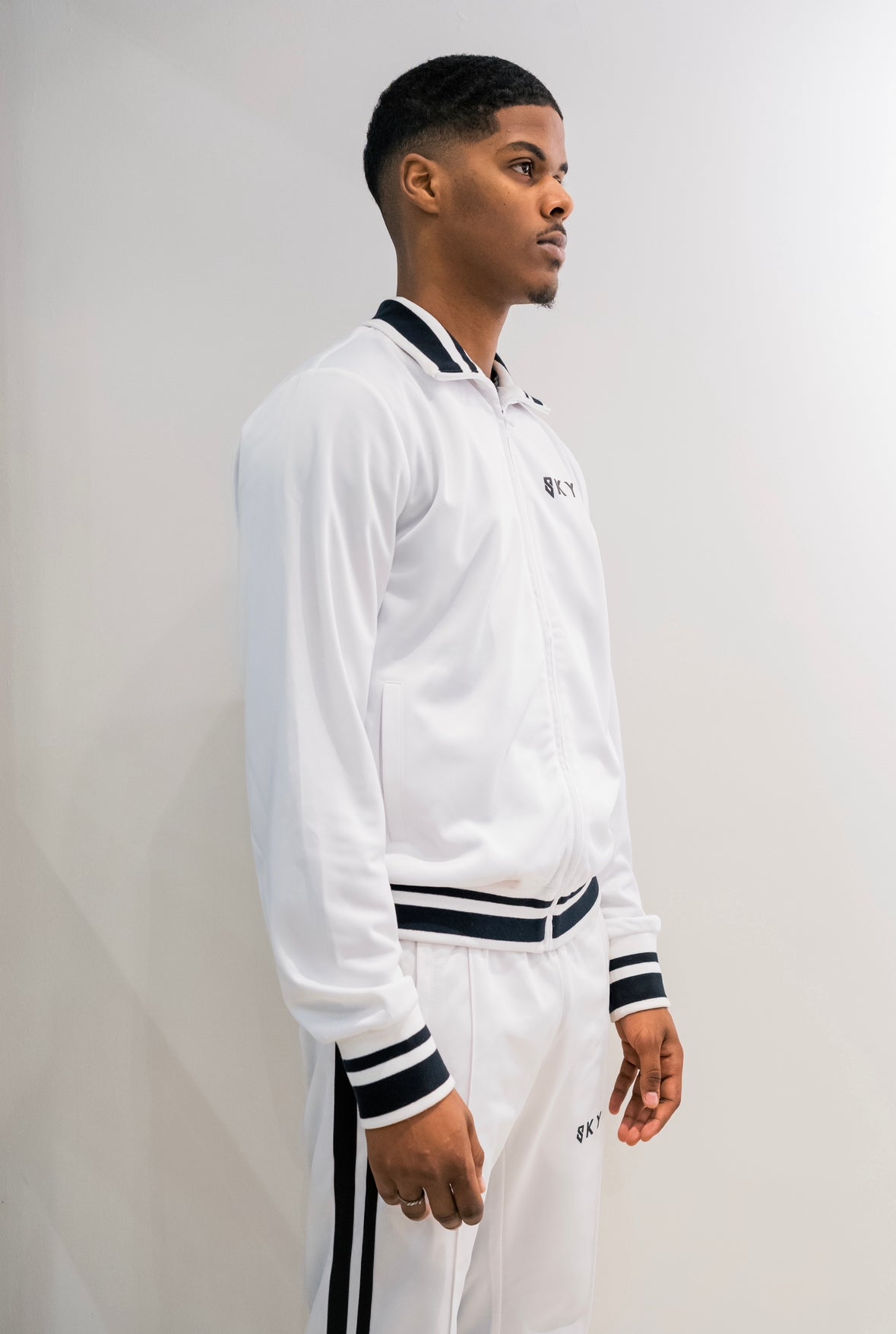 PREMIUM WHITE JACKET