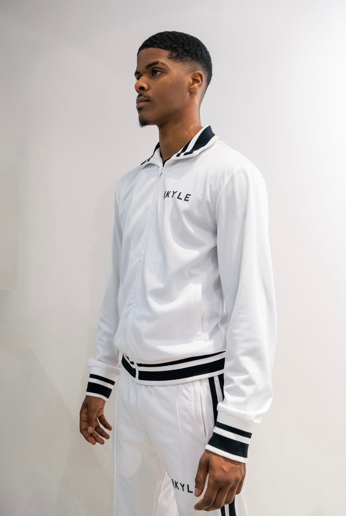 PREMIUM WHITE JACKET