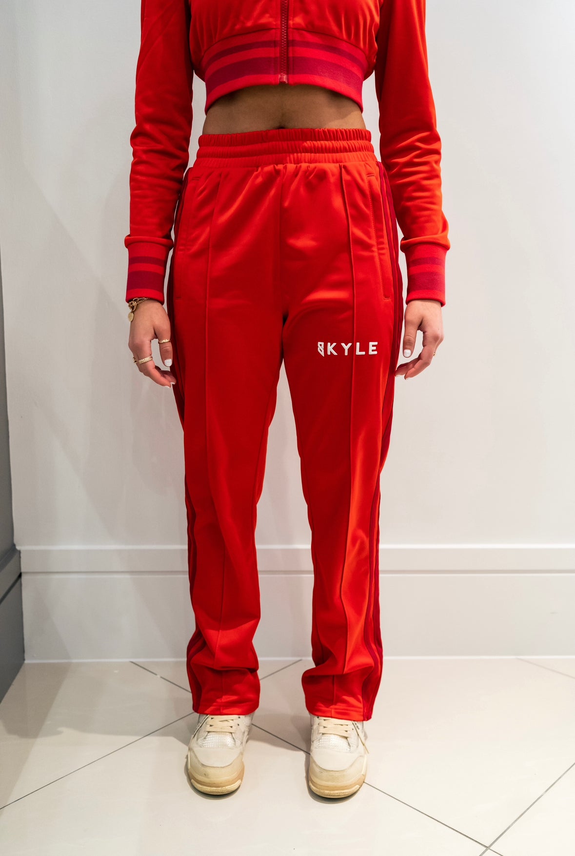 PREMIUM CHERRY RED BOTTOM